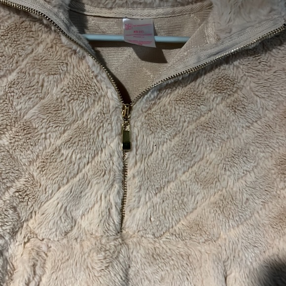 Like new! Fluffy Sweater - No Boundaries - Picture 3 of 4